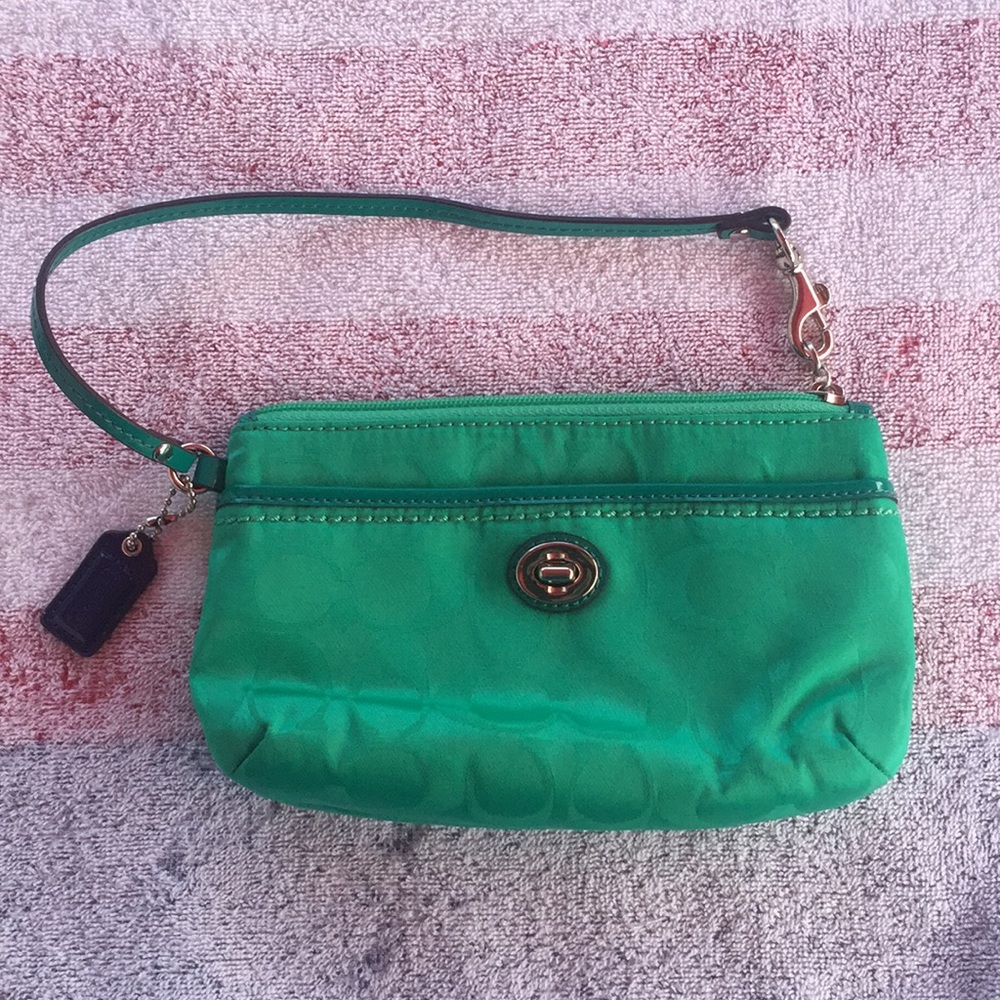 Coach Green clutch nwot